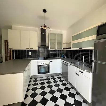 アパート Superbe Logement Avec Jardin Privatif
